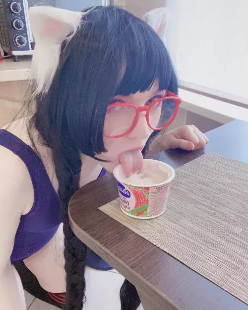 I wanna eat more yogurt. Do you have any?