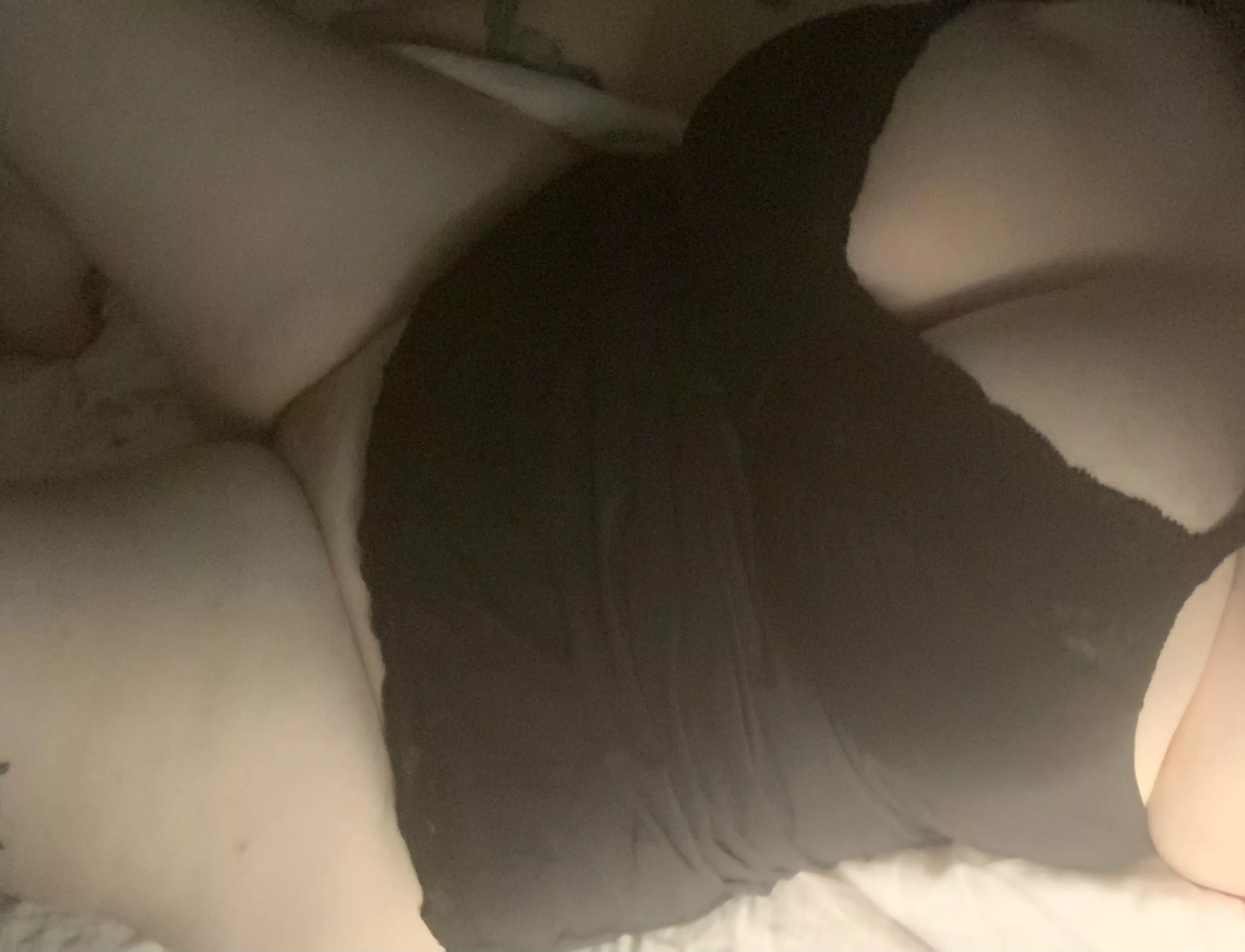 I want to look down and see your face between my thighs 🤤