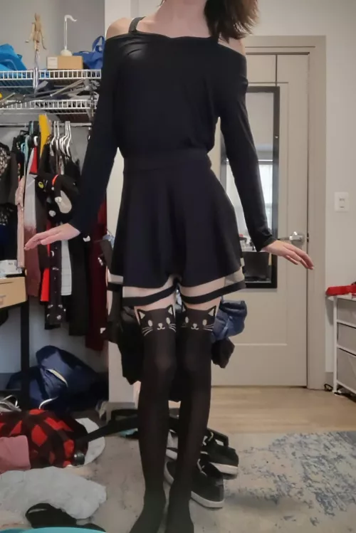 ignore the horribly messy room I am just outfit