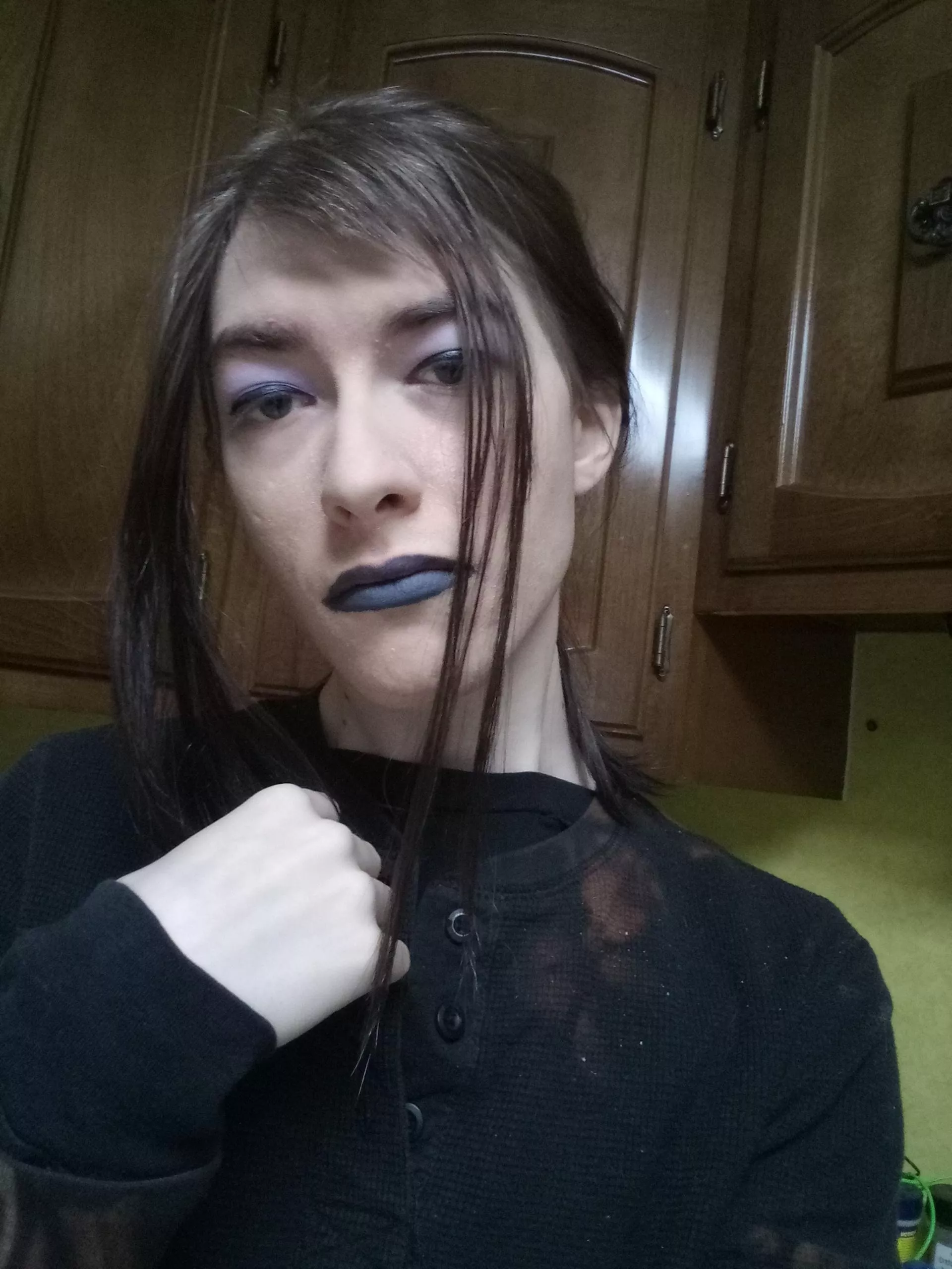 Im bored, Let's Hang Out!