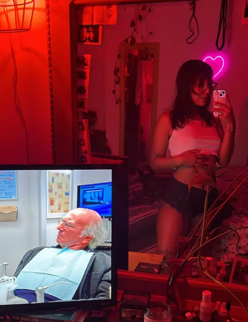 Im too busy watching Larry David to notice