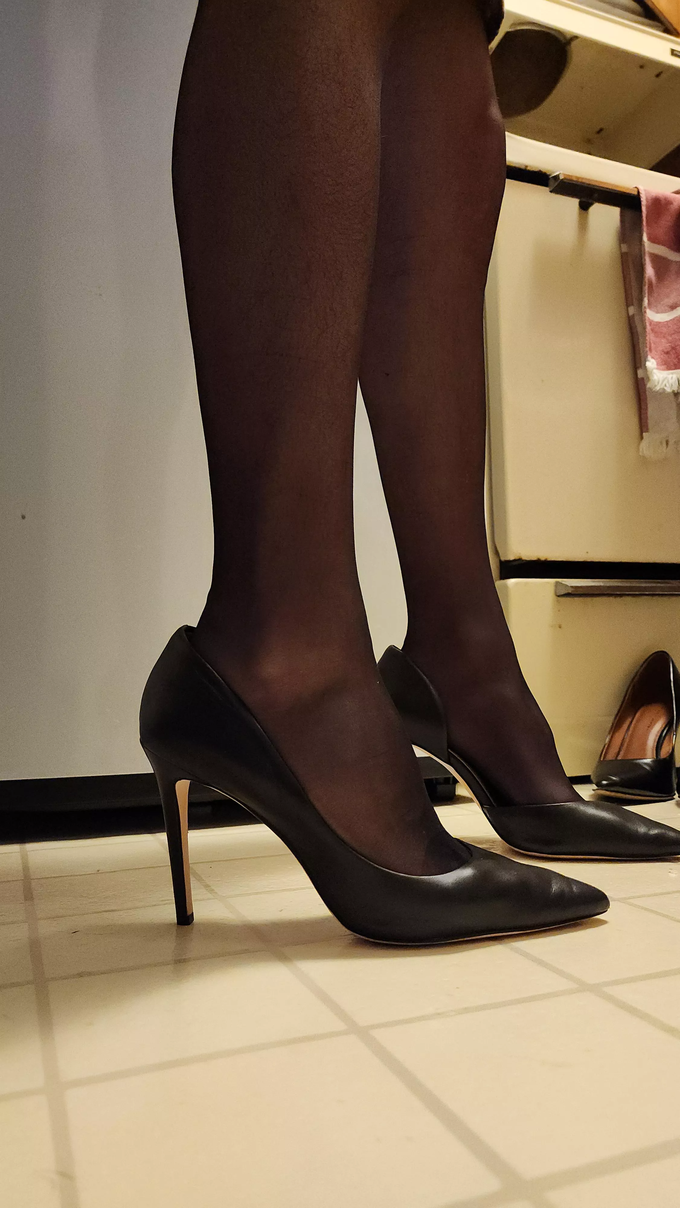 Jessica Simpson heels 👠 😍