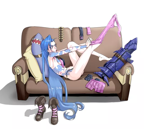 Jinx putting on some clothes (Novice) [League of Legends]