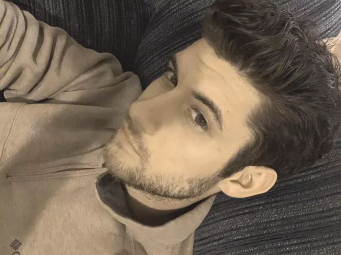 Lethargic selfie. Hey bros 🥴