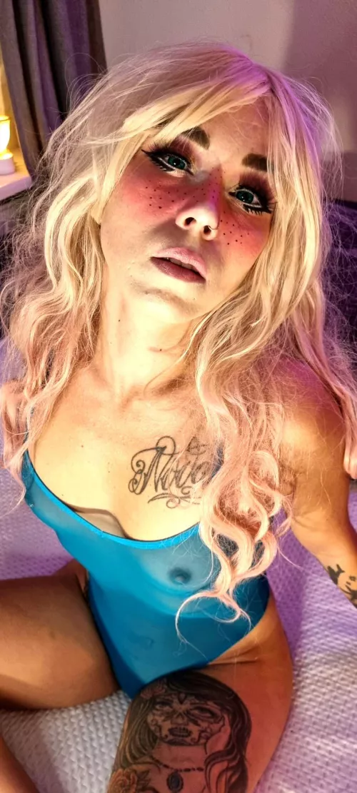 Little doll wants to play