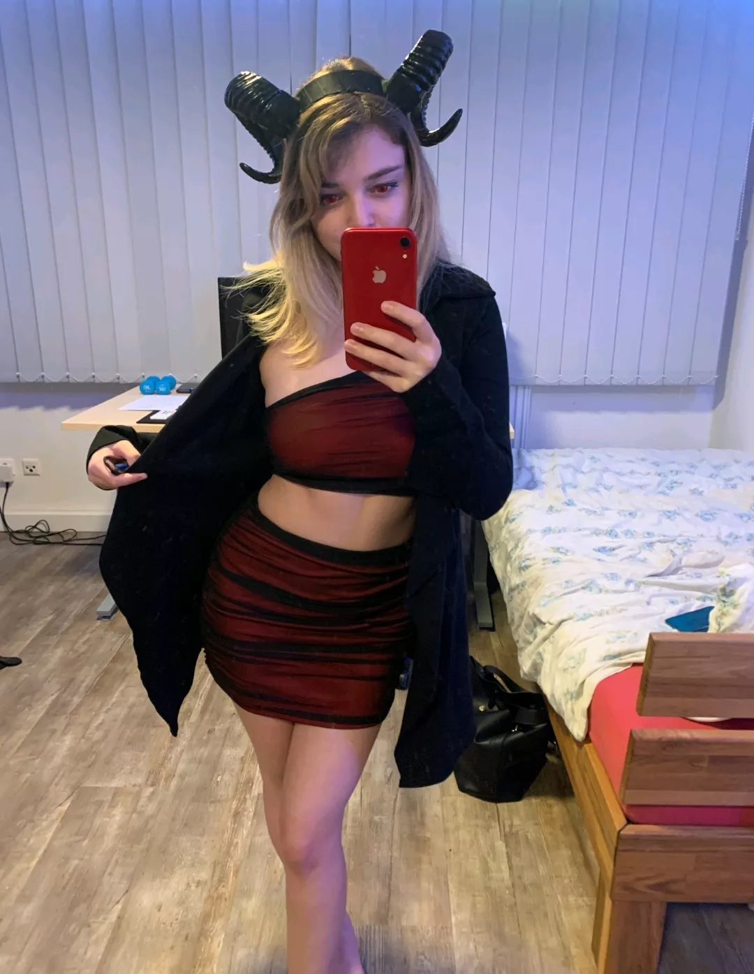 looking like an angel. no one would believe I'm a naughty lil devil 😛