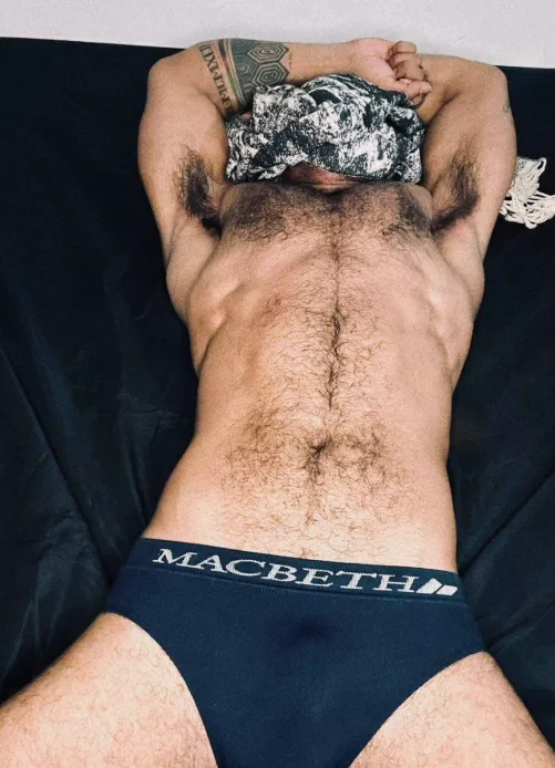 My ugly pits. Wanna worship?