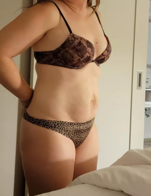 My wife us ready to go. Looking sexy!