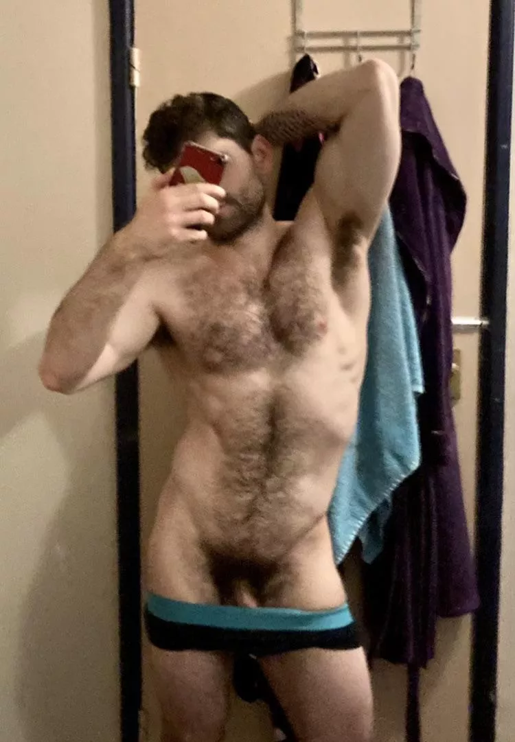 Pits, pubes, and a hell of a cocked hip