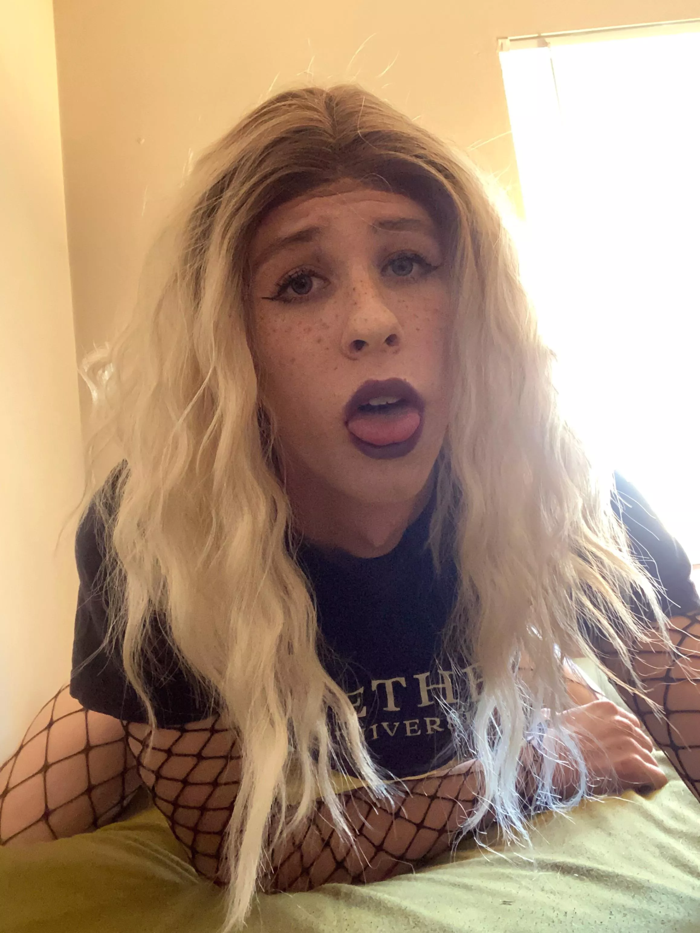 Please let me suck your dick daddy