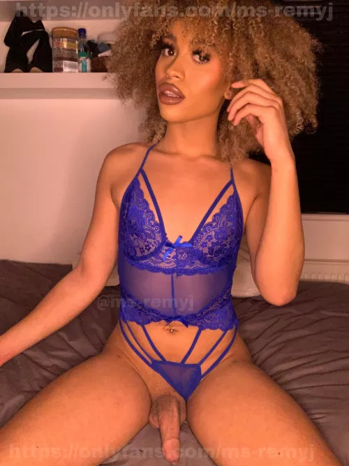 She’s a horny girl😈