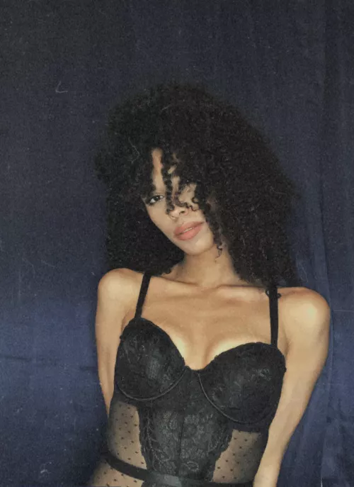 So many of you follow but hardly come say hi, let’s chat 💕