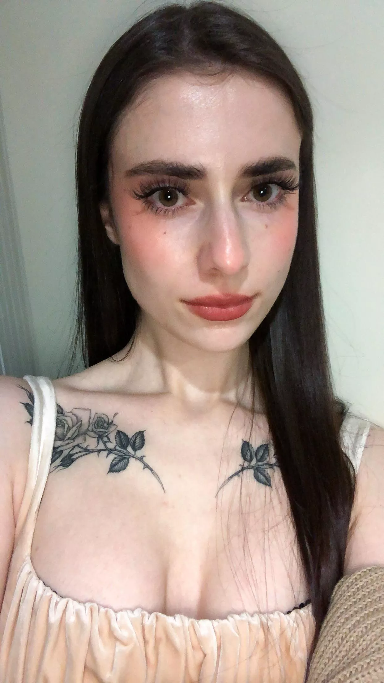 there’s not a thought behind those eyes 👁👄👁