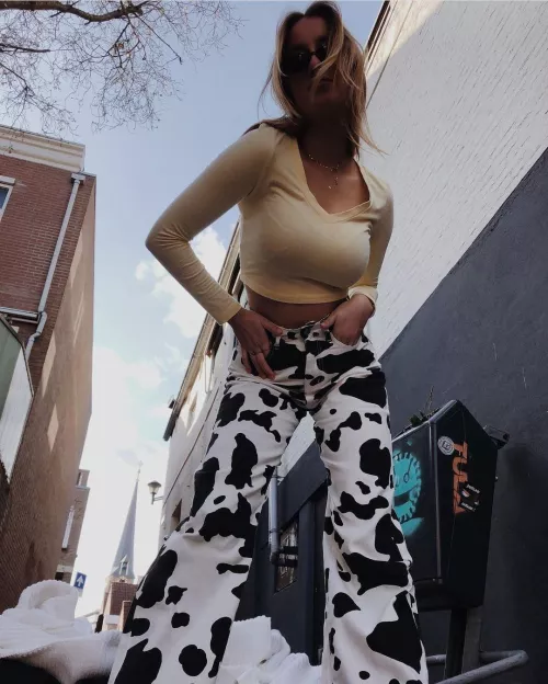 Tight shirt and cow pants