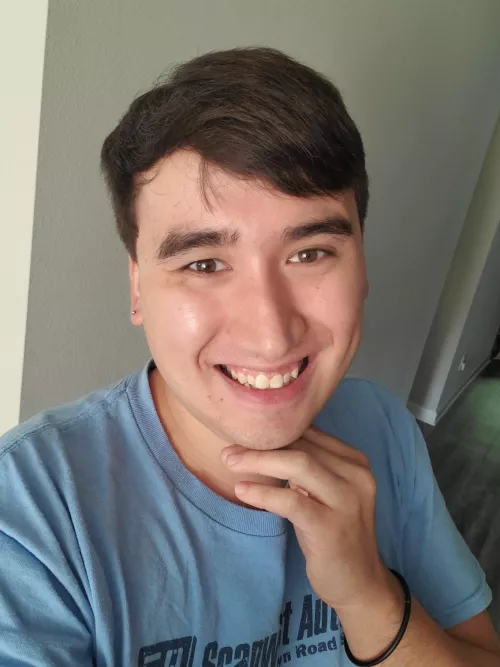 today is my cake day I guess 😂 plz be kind.