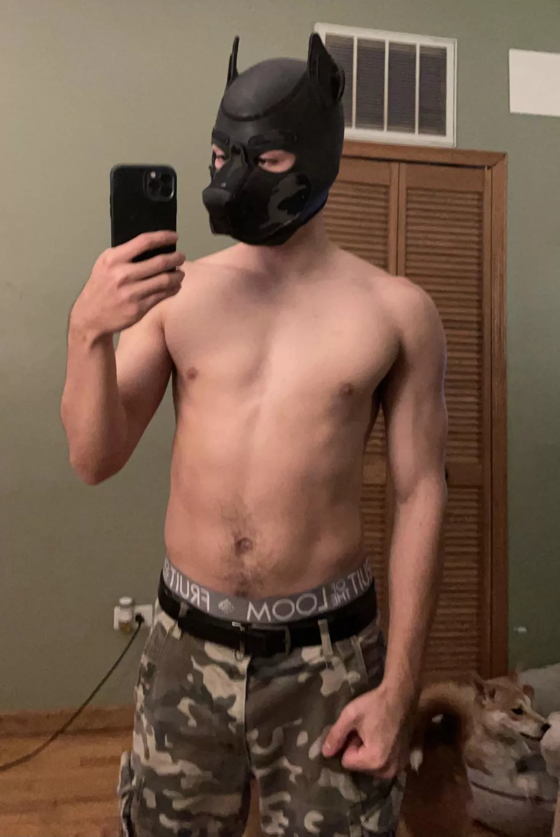 Trying out this pup play thing 🤔🇲🇽💪🏼