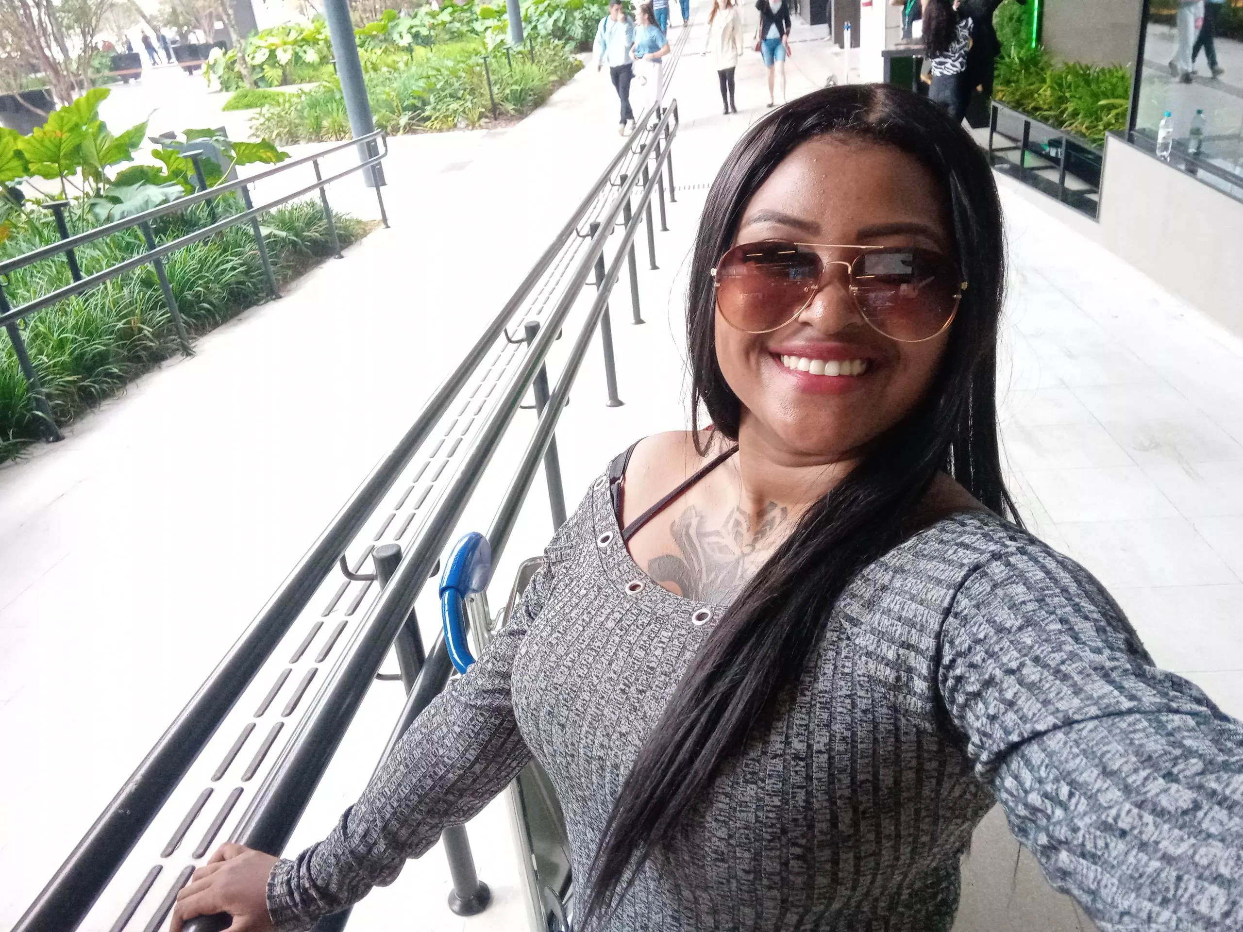 Walking down the street on this beautiful Monday. enjoy your day