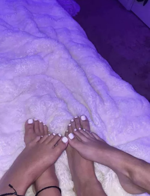 who is better my sister or me? 🥰👅