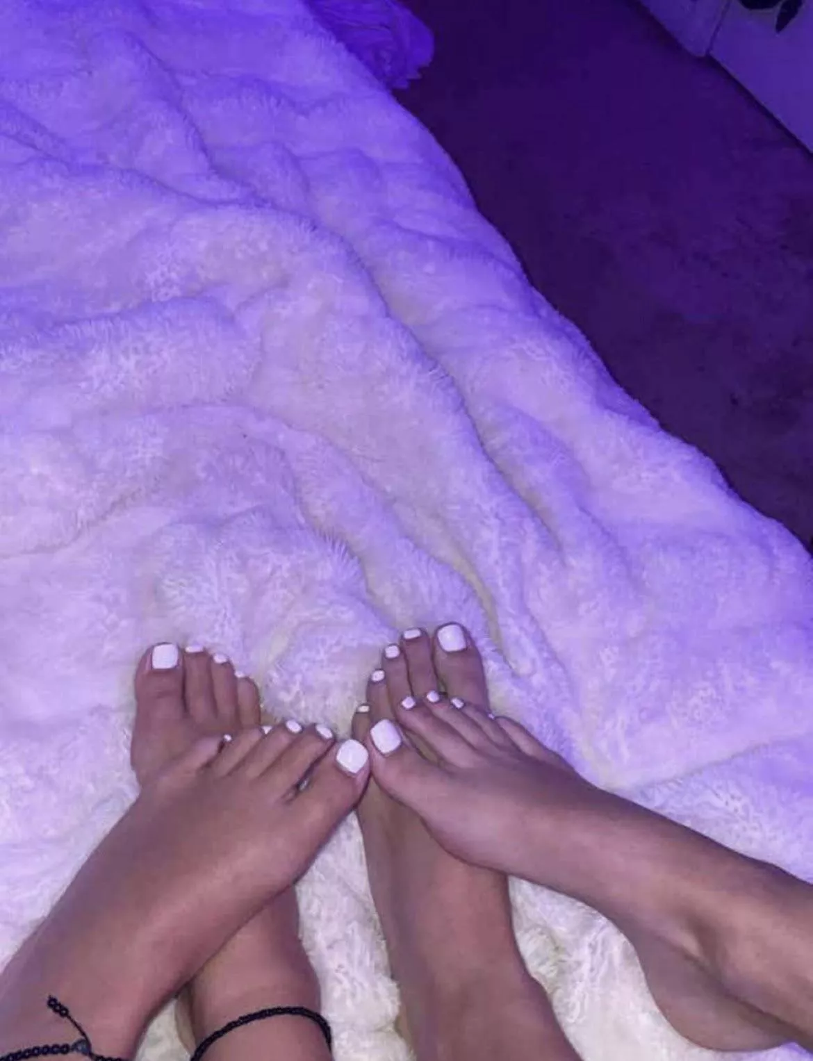 who is better my sister or me? 🥰👅