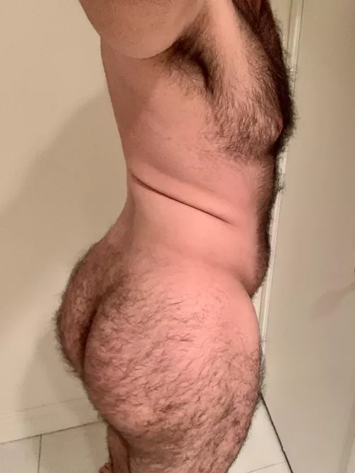 Who likes furry ripen morning booty?