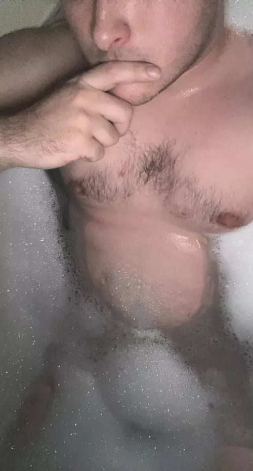 (26) anyone else love taking baths?