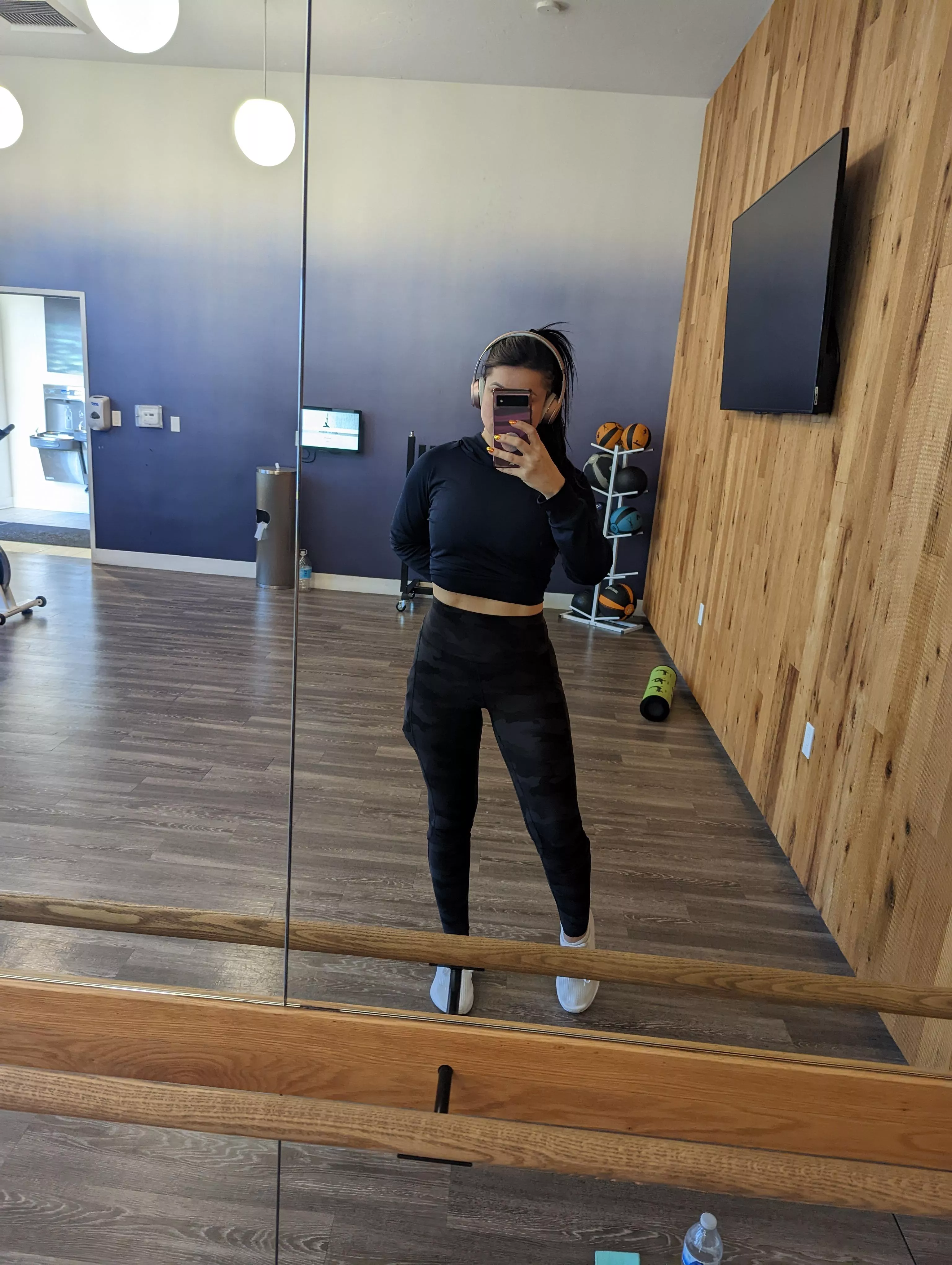 [26f] [f] want to show you some love hehe