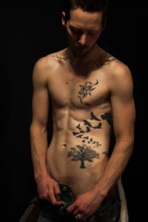 32(M) There is more than what you can see 😉