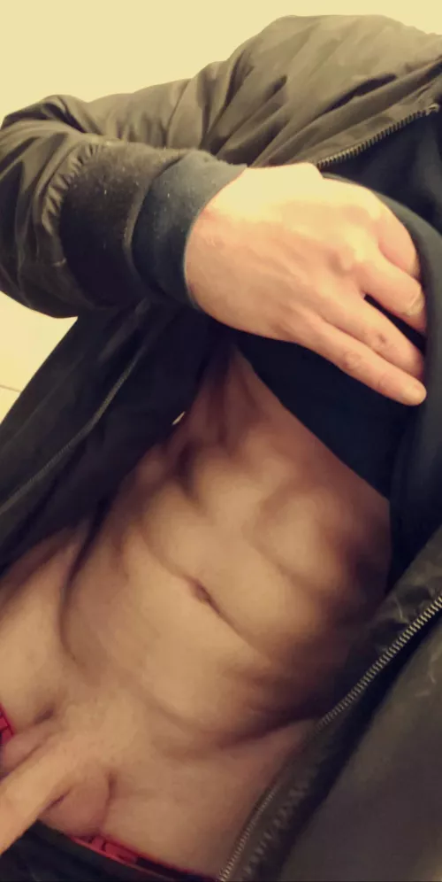 A little flash at work 🙈 you want to be my collegue?