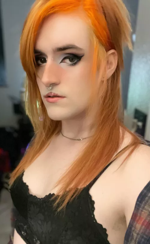 Anyone wanna play some ps4 with me? 🥹