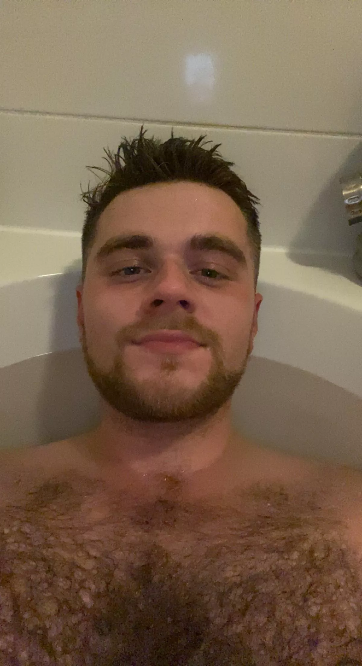 Been working way too many 12 hour shifts this past 2 weeks. Finally a day off tomorrow. Gonna soak away in this bath now and let all my cares melt away 😌