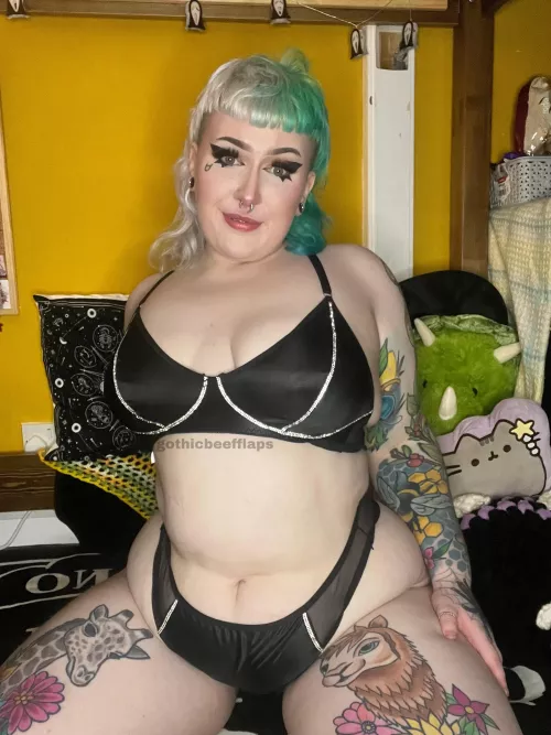 can i sit on your lap while we make out?