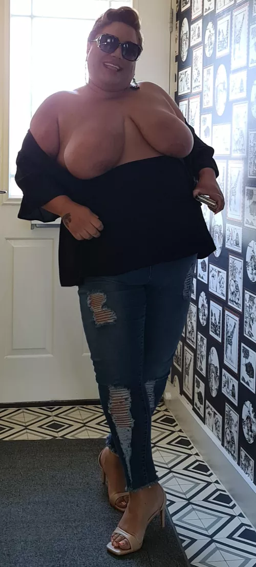 Come suck on my big saggy tits