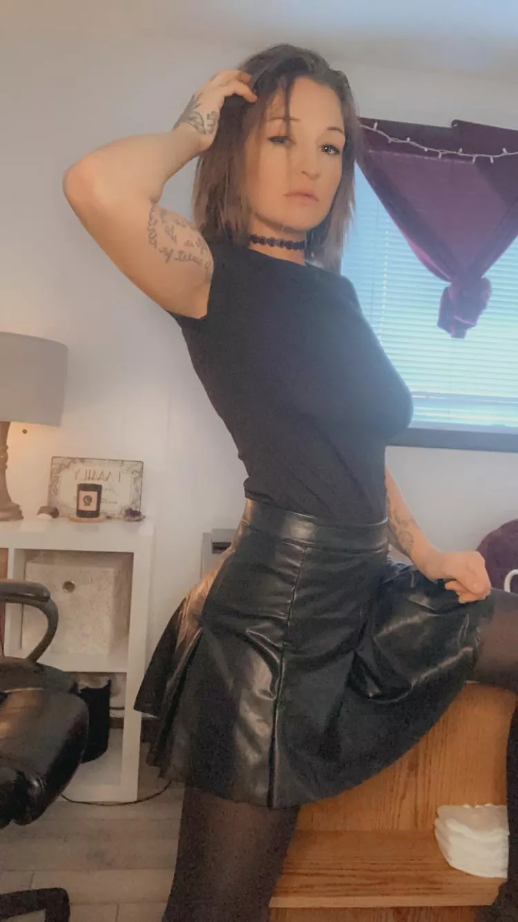 Do you prefer a dominant woman or submissive ?