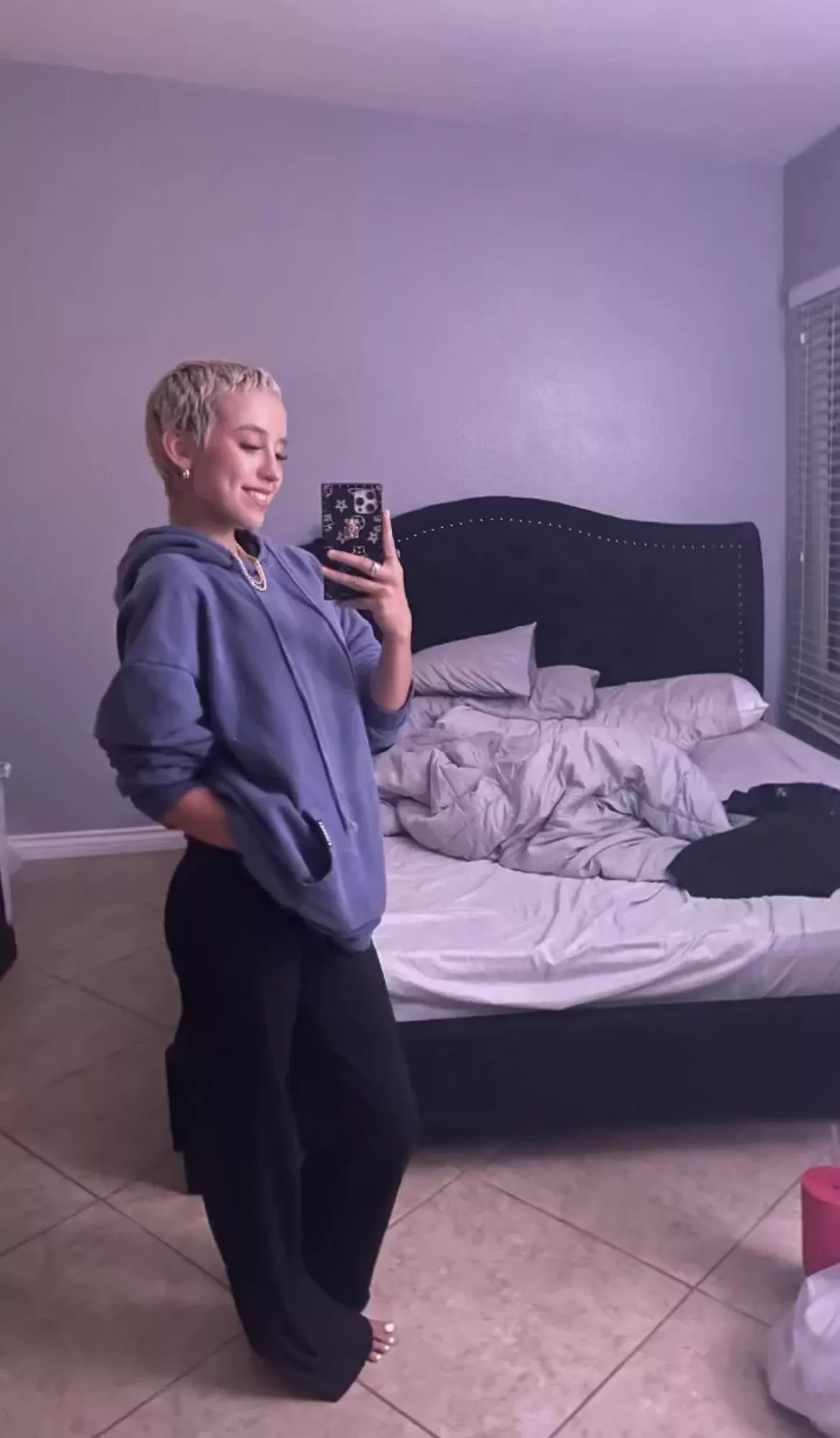 does anyone want to fuck my girl???