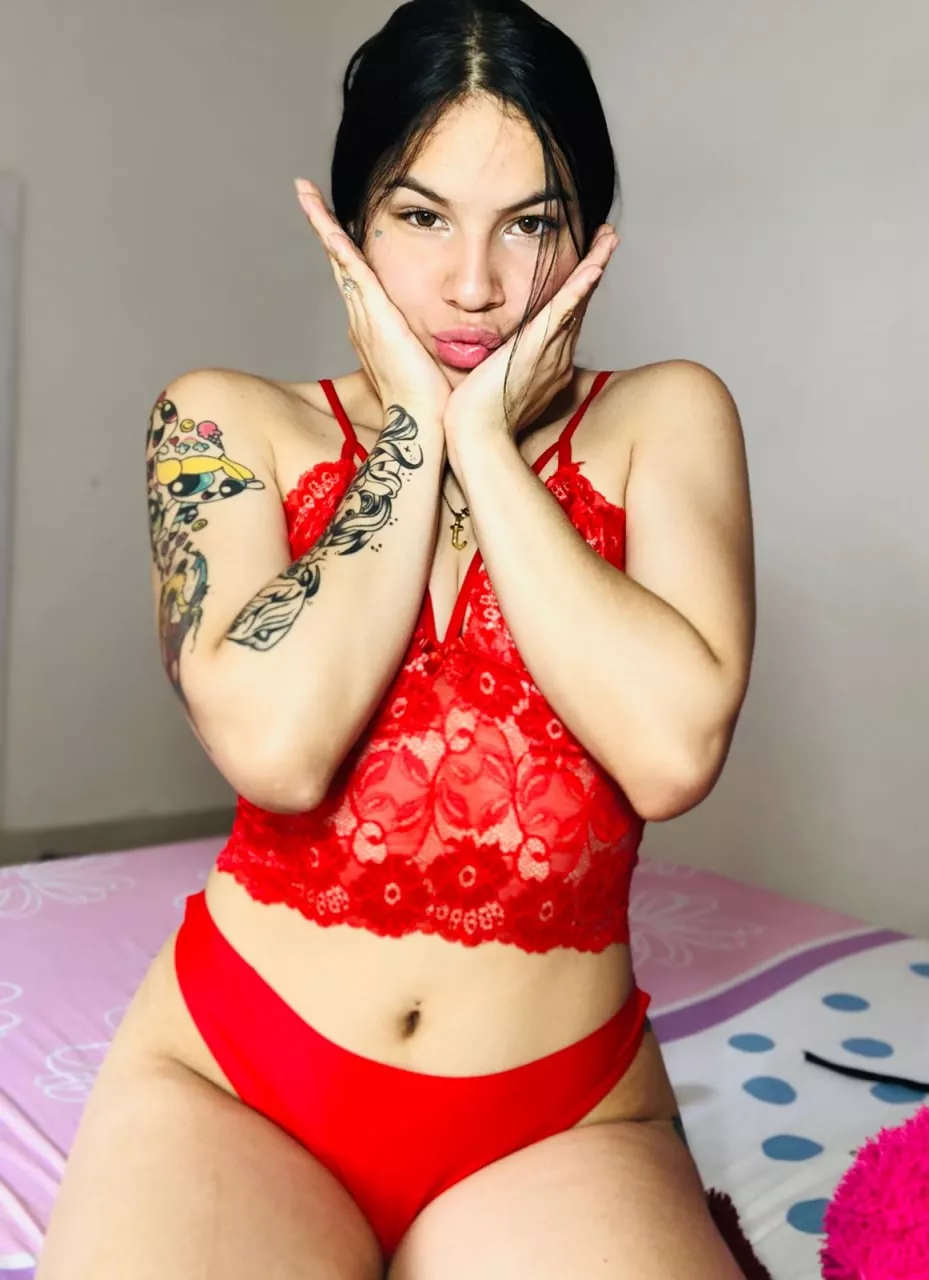 does red suit me daddy