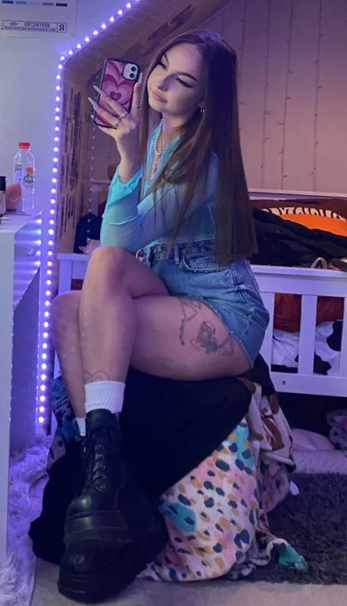 [domme]Upvote your shrimp 🦐 is 5 inches or lower. comment your size below & come for some humiliation Just pm Let get started Let go on