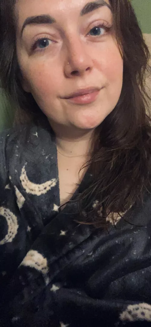 [F]inals week for this exhausted nursing student. Send all your good intentions my way!✨