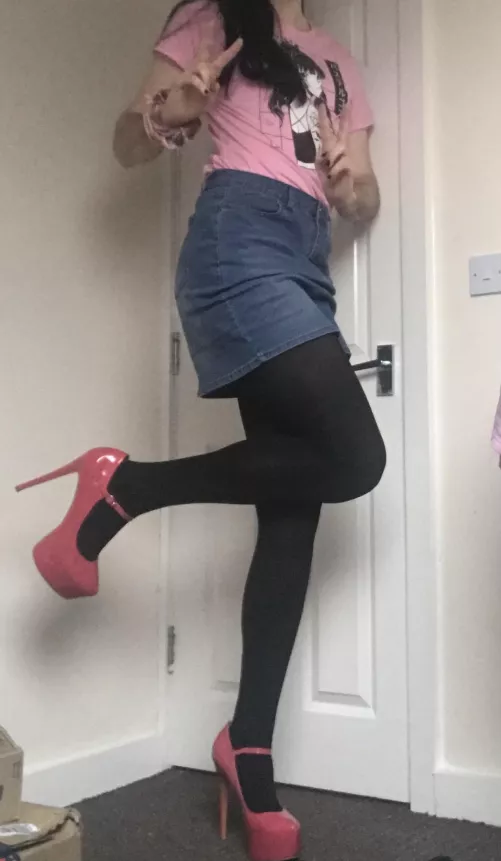 First pair of heels and new wig, u like?🥺