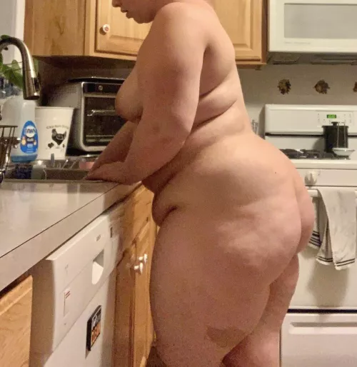 Getting ready for supper.