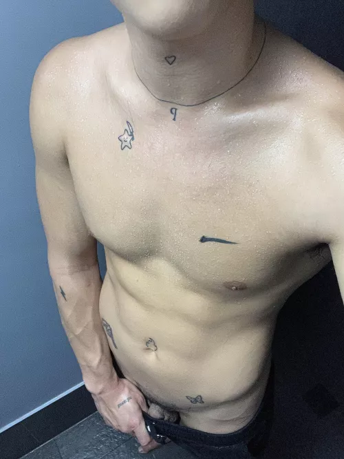 Gym showers 🥵 #onlyf