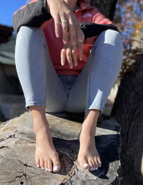 Hop up here with me!