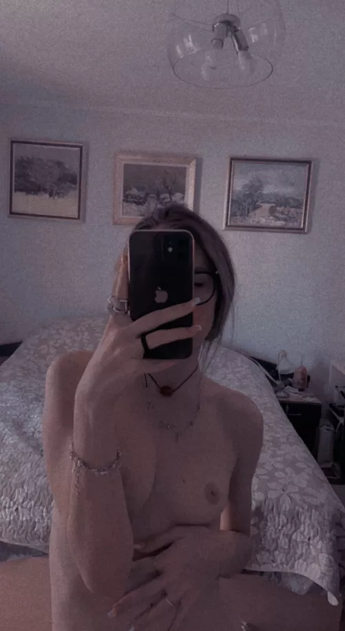 I can’t sleep because I’m horny and restless… keep me company?