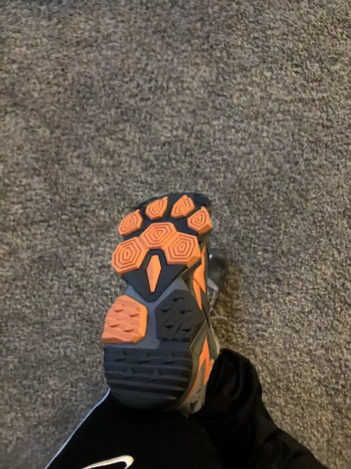 I got shoes with beans >w<