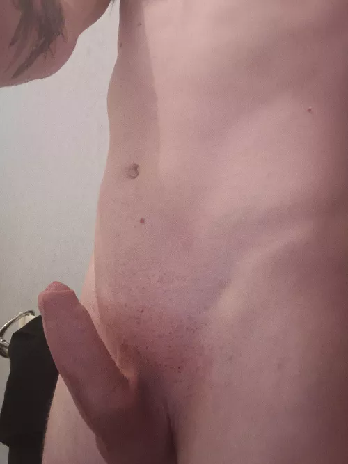 I know it looks small but it's what you do with it that counts 😏 what would you do to a curious guy like me?