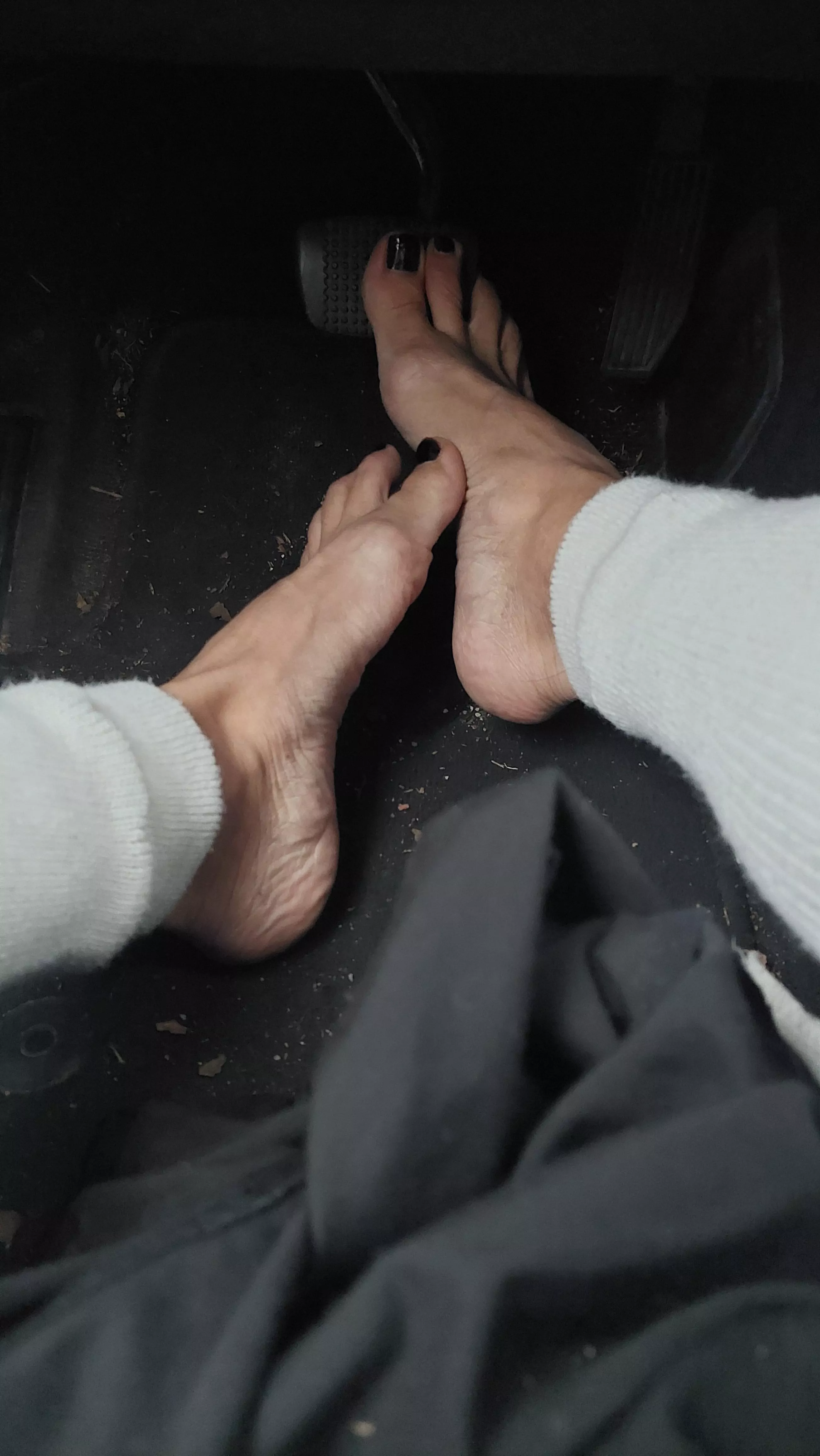 I love driving barefoot