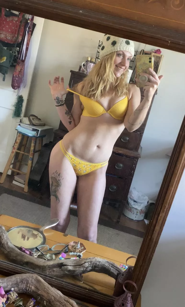 I love yellow, what can I say