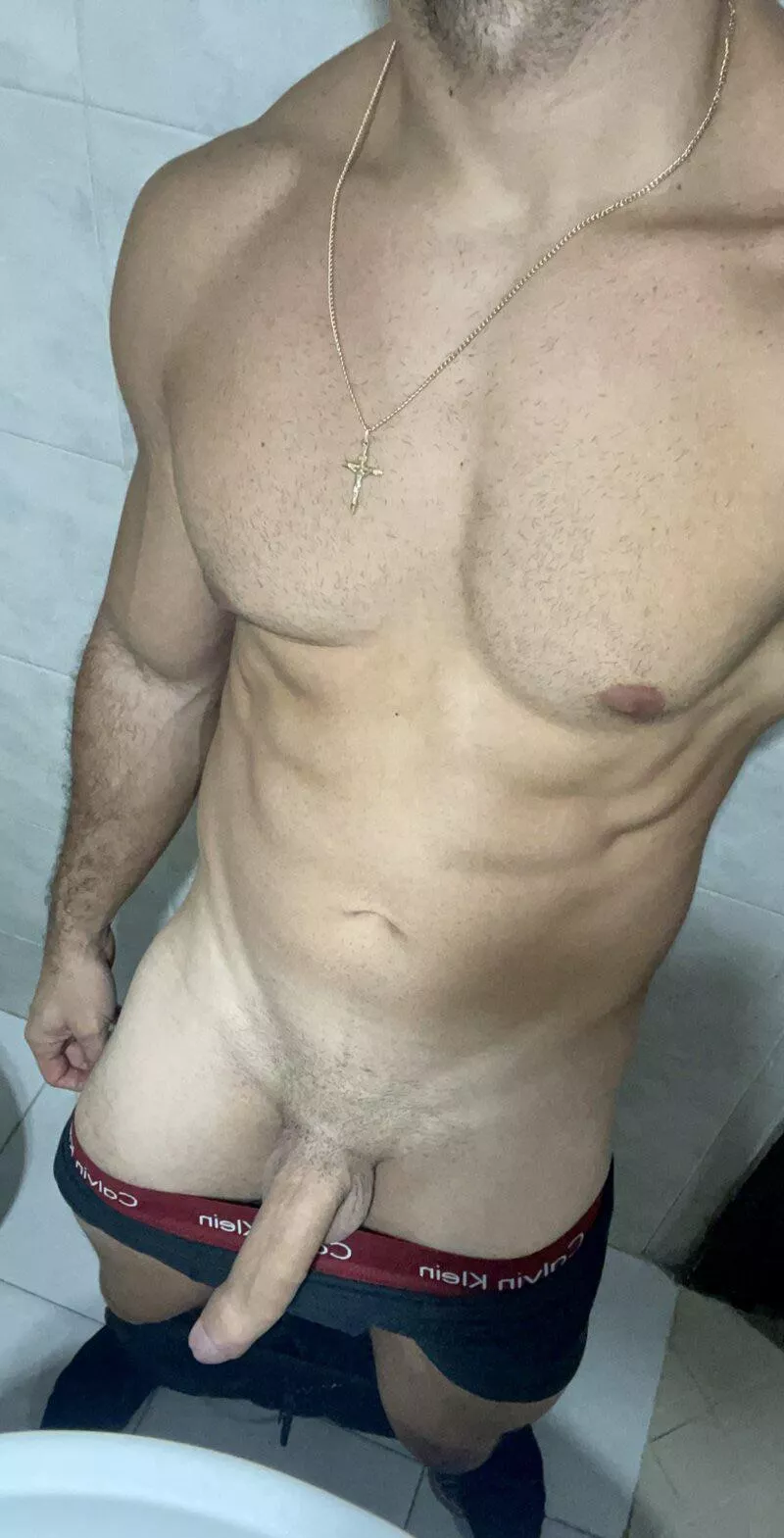 I workout a lot to look like this, am I doing good?