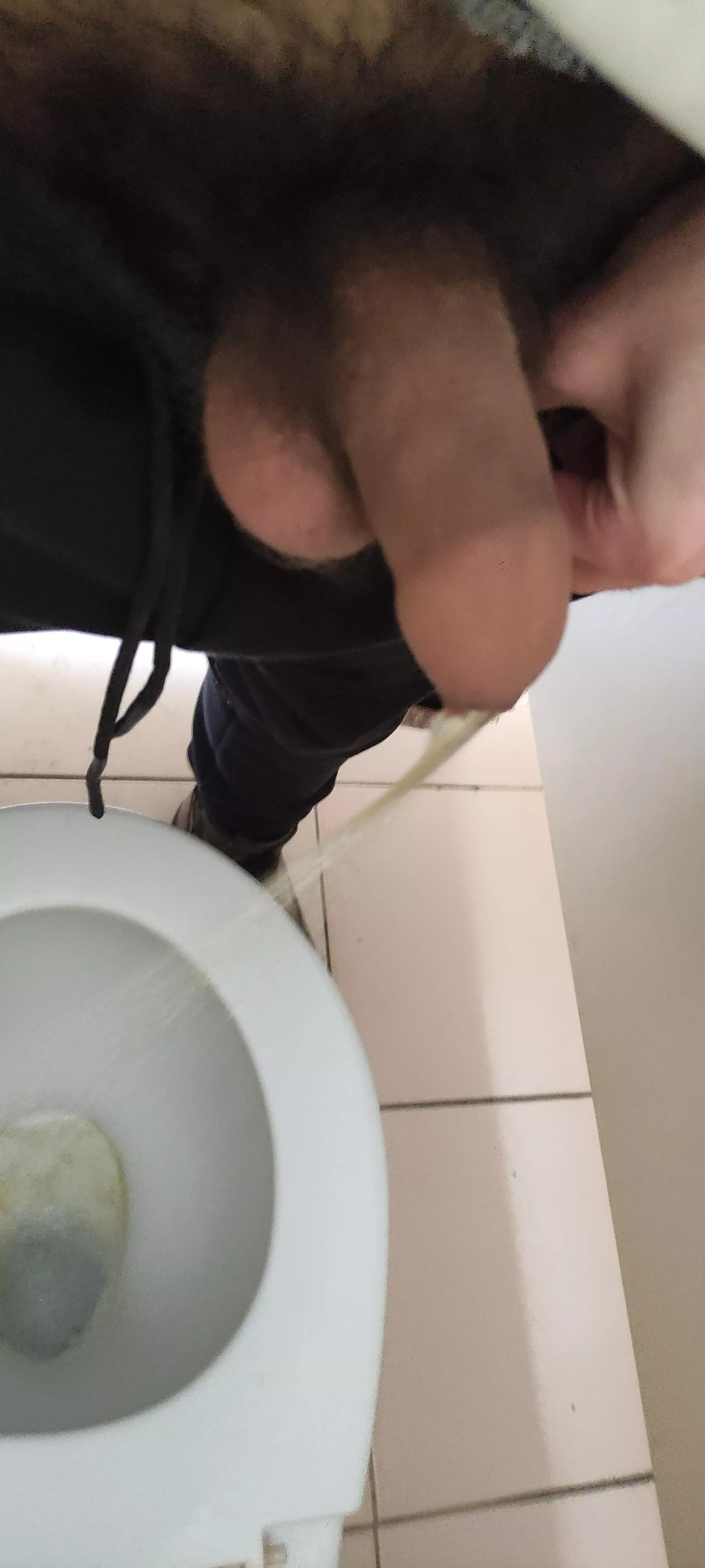 I'd love a warm mouth as a urinal instead 😈