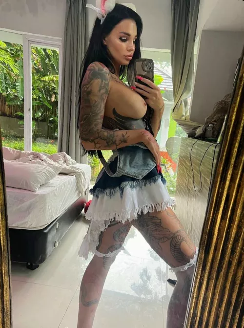 I'm alone and I need a good fuck today