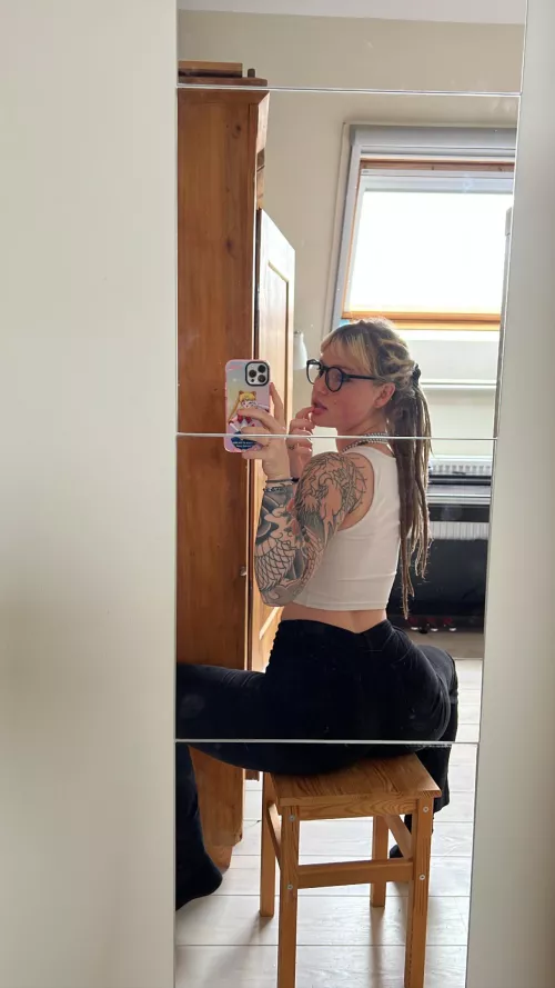 i’m very naughty, link down below 👇